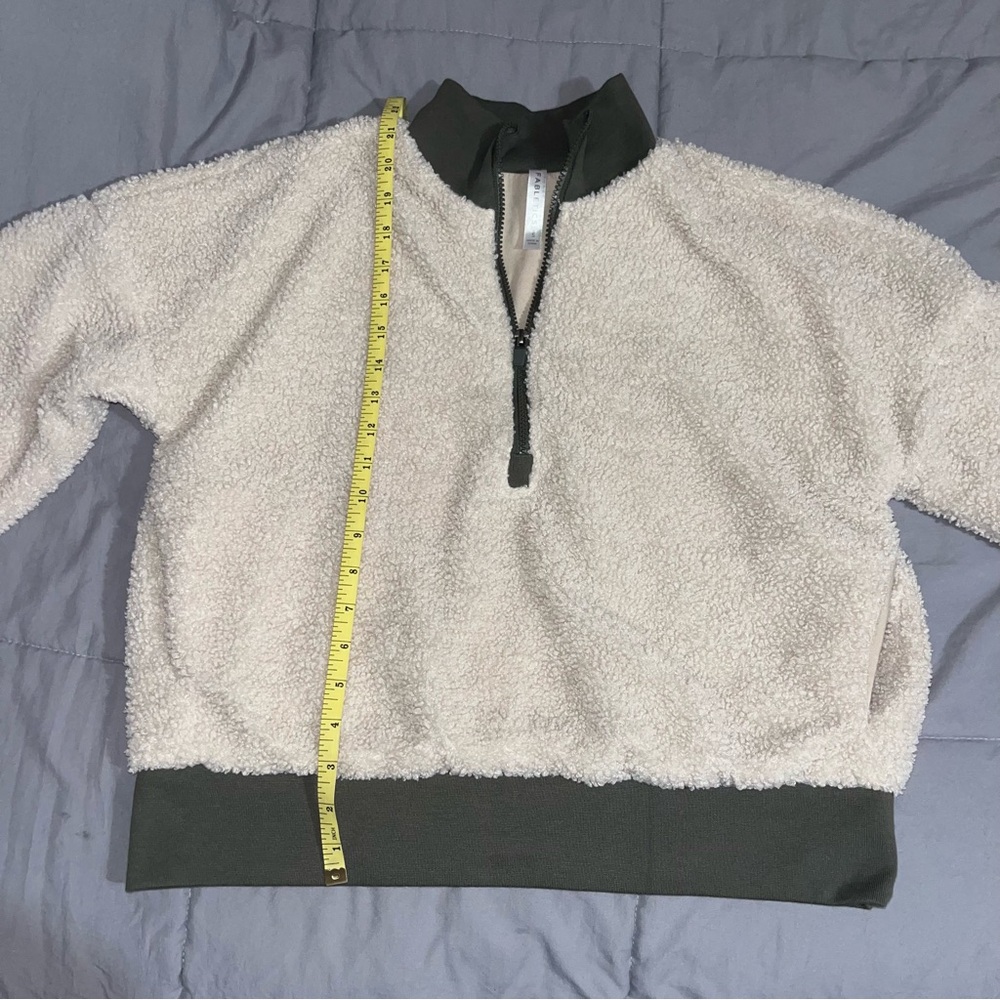 Fabletics Sherpa Half Zip - Picture 11 of 12